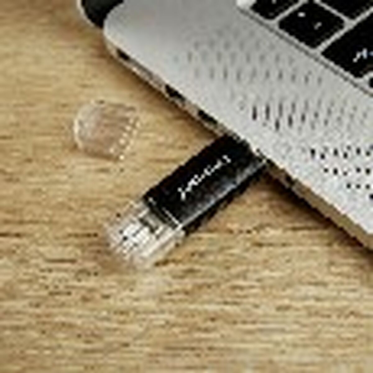 V6H29045501B829BFDFBBBA570083C77031R4425973P10