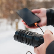 https://ik.imagekit.io/c2dr4dawp/https%3A%2F%2Fcdn.shopify.com%2Fs%2Ffiles%2F1%2F0606%2F3905%2F1964%2Ffiles%2FXtorm_XRF101_charging-phone_03.webp%3Fv%3D1769764023?tr=f-jpg
