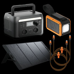 https://ik.imagekit.io/c2dr4dawp/https%3A%2F%2Fcdn.shopify.com%2Fs%2Ffiles%2F1%2F0606%2F3905%2F1964%2Ffiles%2Fnoodpakket-bundel-xl-powerstation-600w-zonnepaneel-200w-zaklamp-powerbank-2x-240w-kabels-1915658_1280x_1.png%3Fv%3D1763476920?tr=f-jpg