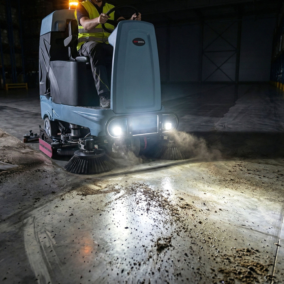 Commercial Ride-On Floor Scrubber Dryer 510mm 7150m²/h