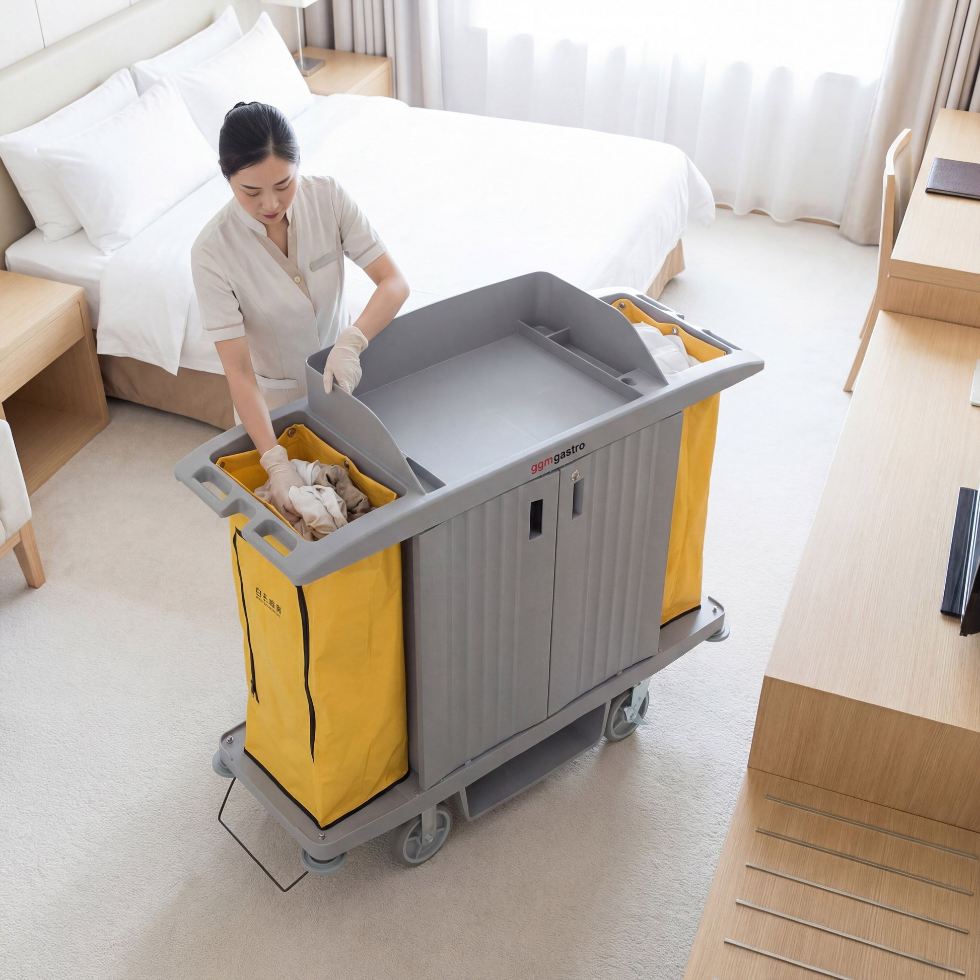 Commercial Housekeeping Cart 3 Shelves SWGGB